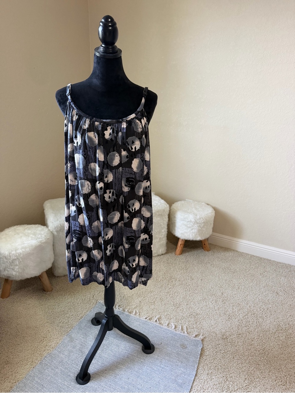 Sleeveless Black and White Printed Swing Dress